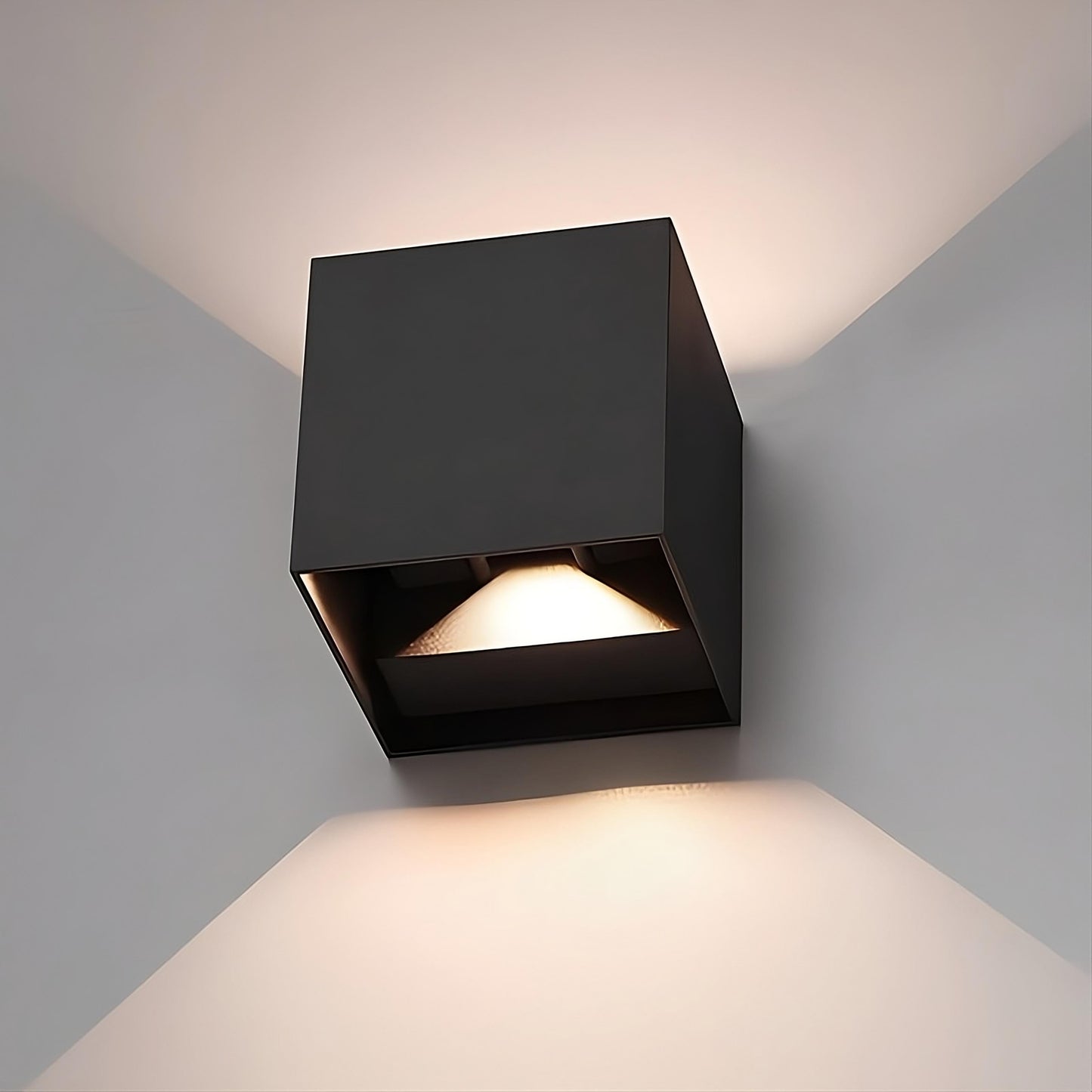 CUBE | Indoor Wall Lamp